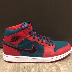 Nike Air Jordan 1 Mid Mens size 11 Gym red green